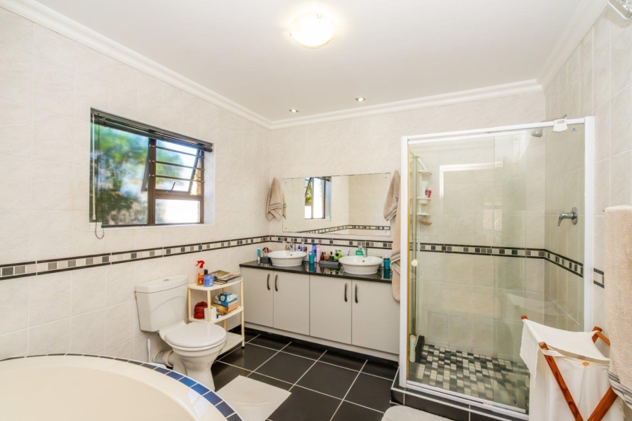 4 Bedroom Property for Sale in Myburgh Park Western Cape